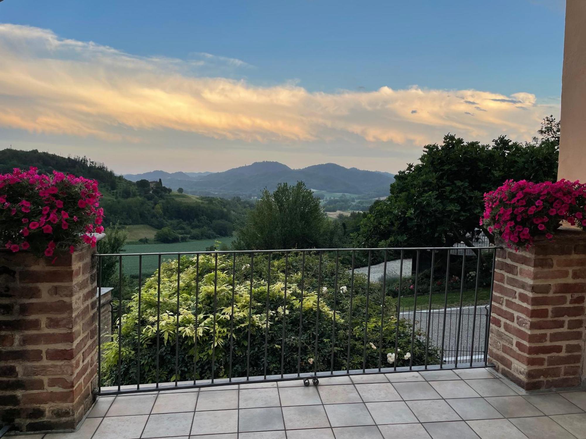 La Cantinetta Resort Mombello Monferrato Экстерьер фото